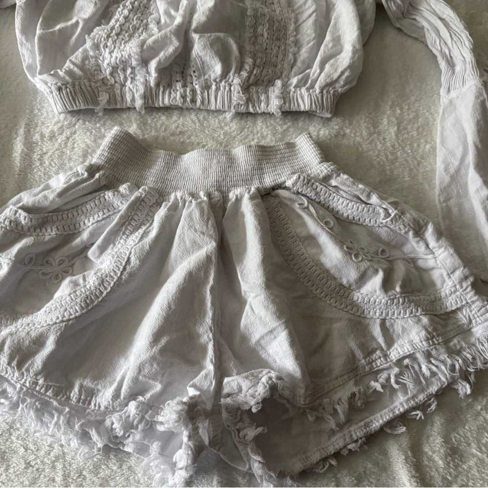 New Natural Cotton Lola Flare Off Shoulder Top High Waisted Shorts White Outfit - Picture 10 of 14